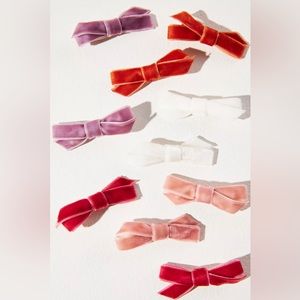 Anthropologie Small Velvet Bow Clips, Set of 10 - NWT - Pink